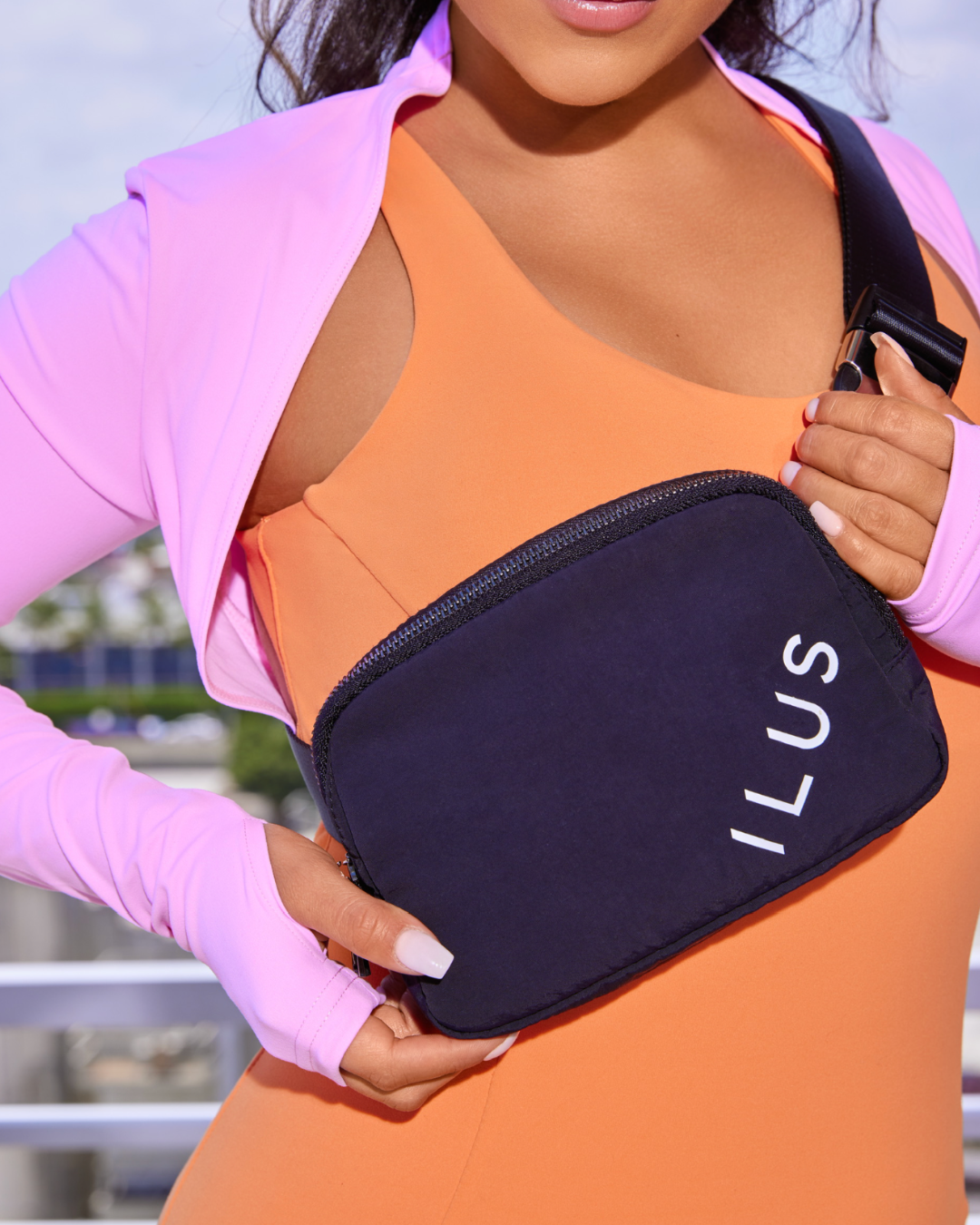 ILUS ON-THE-GO CROSS BODY BAG