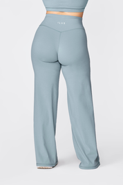 FUNDAMENTAL STRAIGHT LEG BOTTOMS