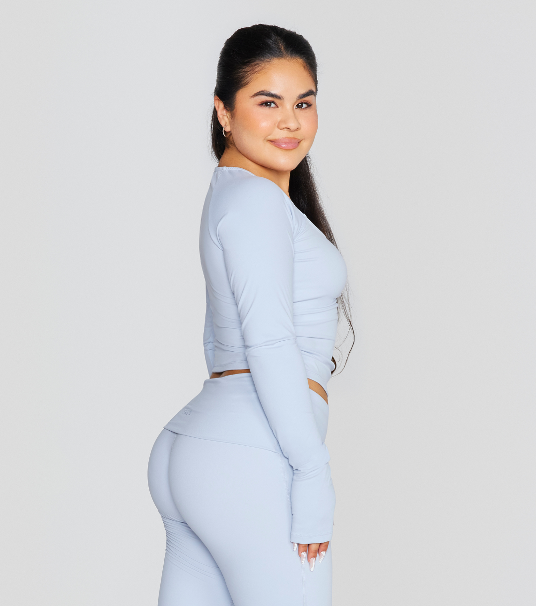 ESSENTIAL SCOOP LONG SLEEVE