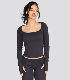 ESSENTIAL SCOOP LONG SLEEVE - ILUS LABEL