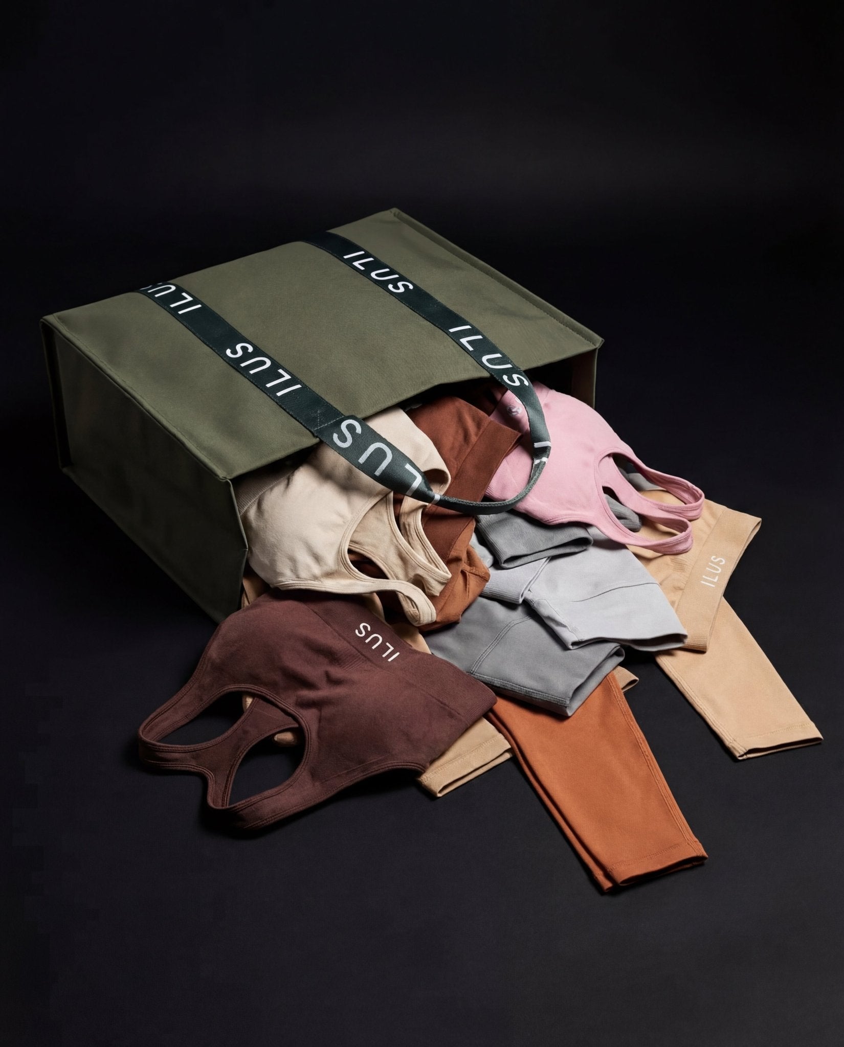 FINAL SUMMER MYSTERY BAG - 10 ITEMS (WITH ILUS TOTE INCLUDED) - ILUS LABEL