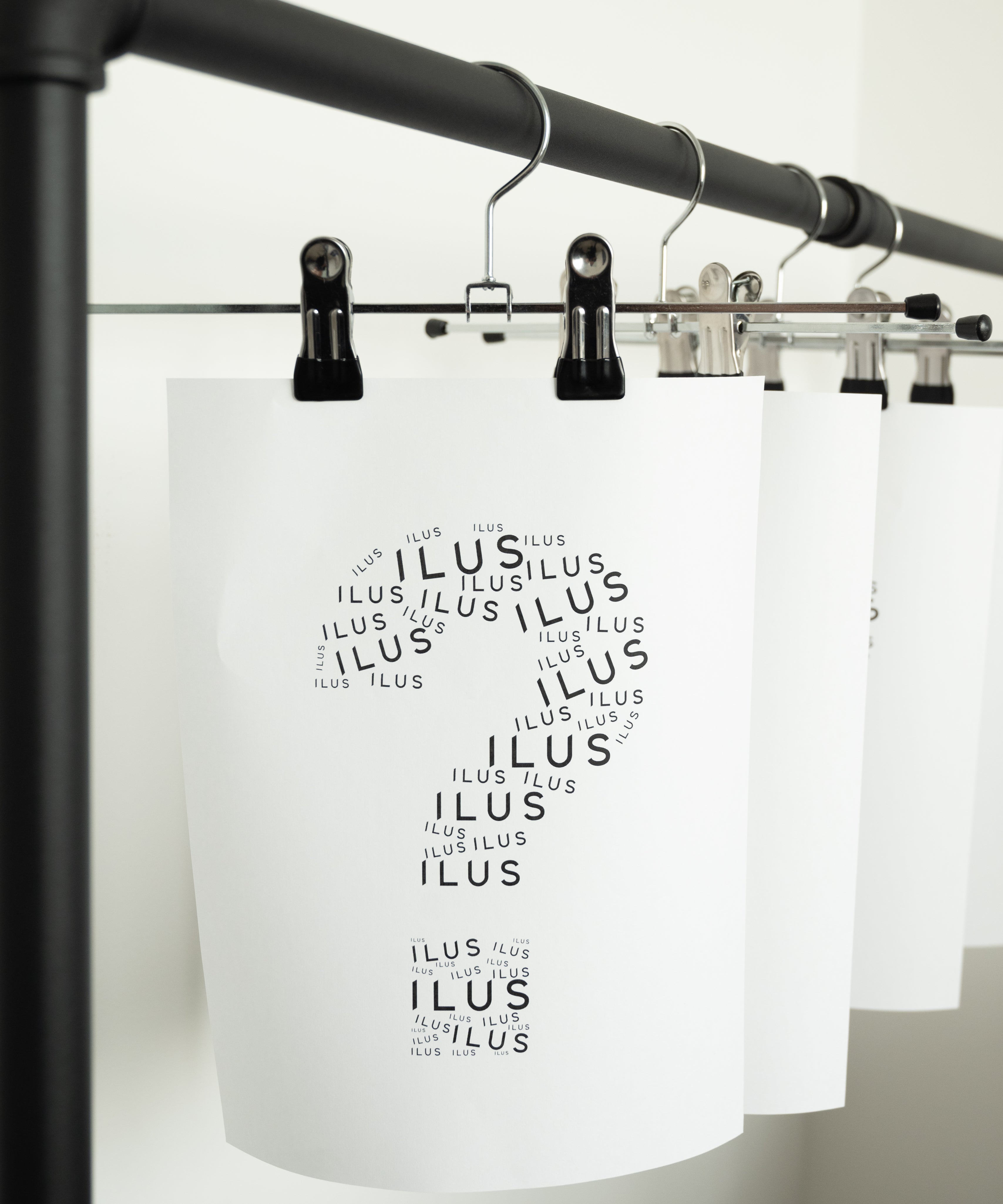 ilus28march013.jpg