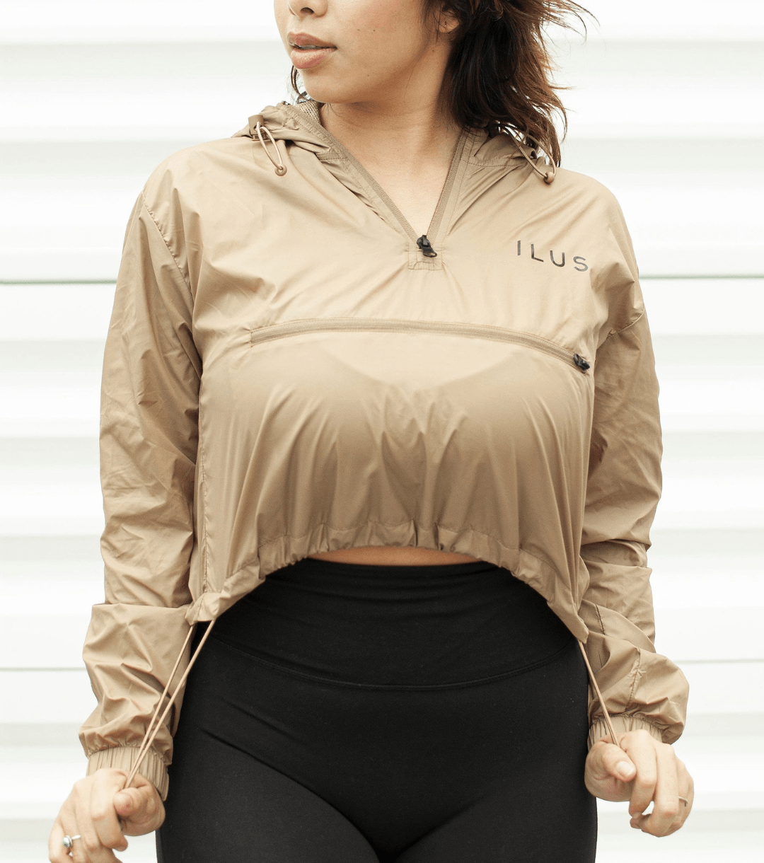 NYLON CROPPED LENGTH WINDBREAKER - ILUS LABEL