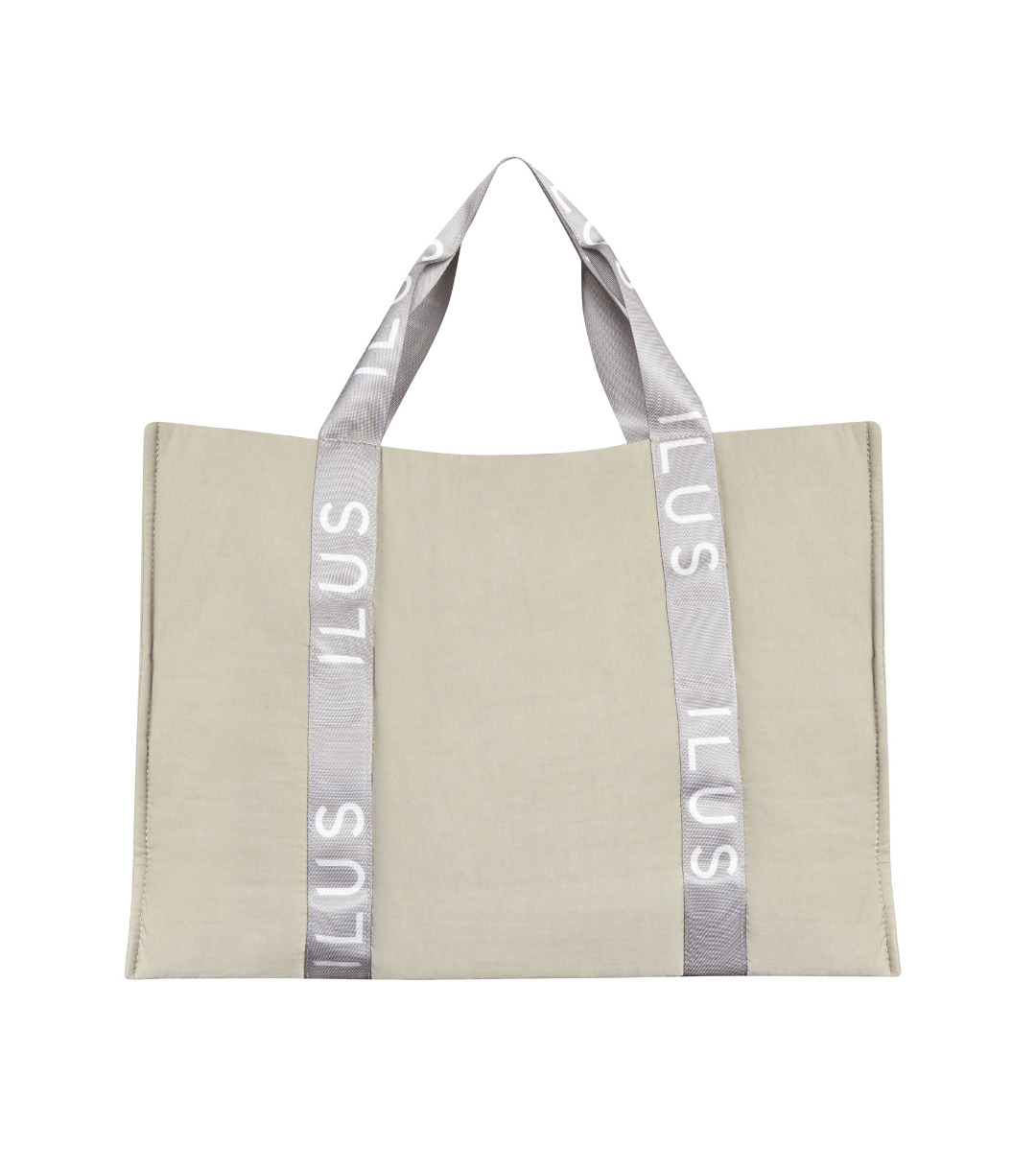 UNRIVALED LARGE TOTE BAG - ILUS LABEL